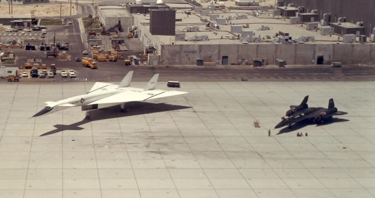 XB 70 and SR-71.jpg